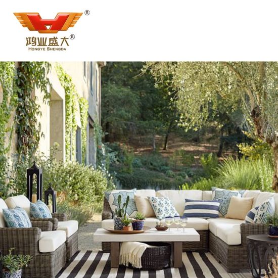 Роскошная современная мебель для отдыха в саду на открытом воздухе